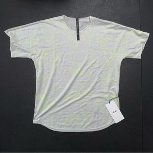 lululemon LAB Run & Train Relaxed Short Sleeve shirt size Medium